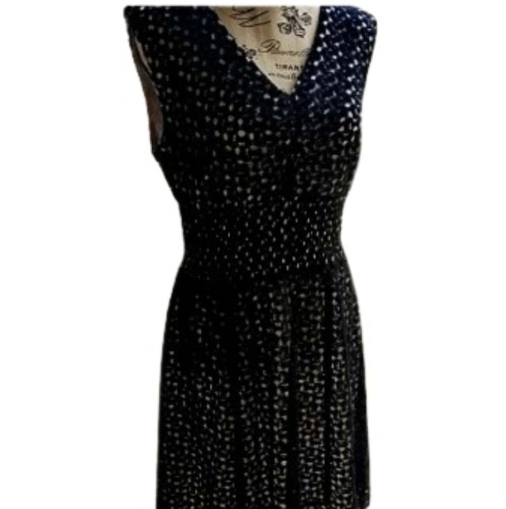 Rabbit Rabbit Rabbit black & white v-neck crochet/lace dress Size Medium Goth
